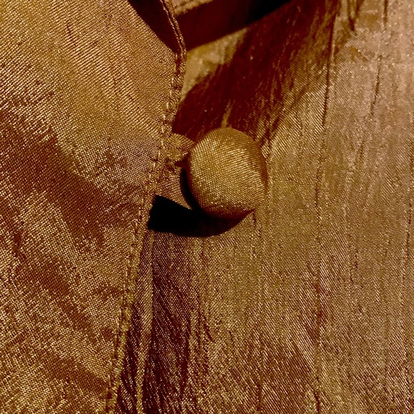 Vintage blouse t-shirt button up silk look with collar burnt orange petite med. - Picture 6 of 8